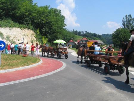 Odprtje prvega rondoja v občini 10
